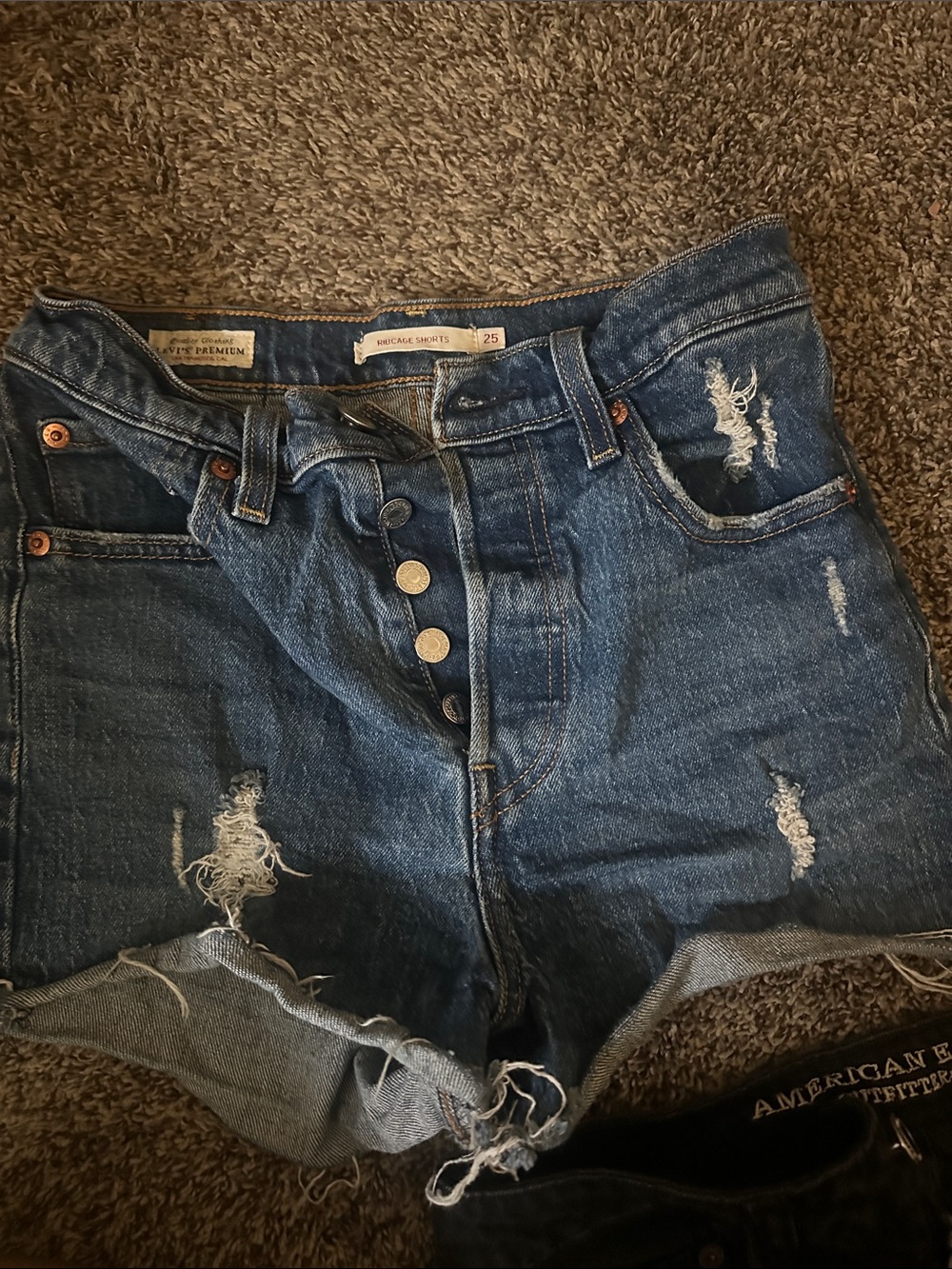 Levi’s ribcage shorts